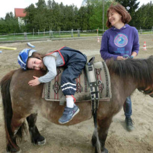 Reiten im Kindergarten: Selbstbewusstsein stärkt nicht nur Integrationskinder